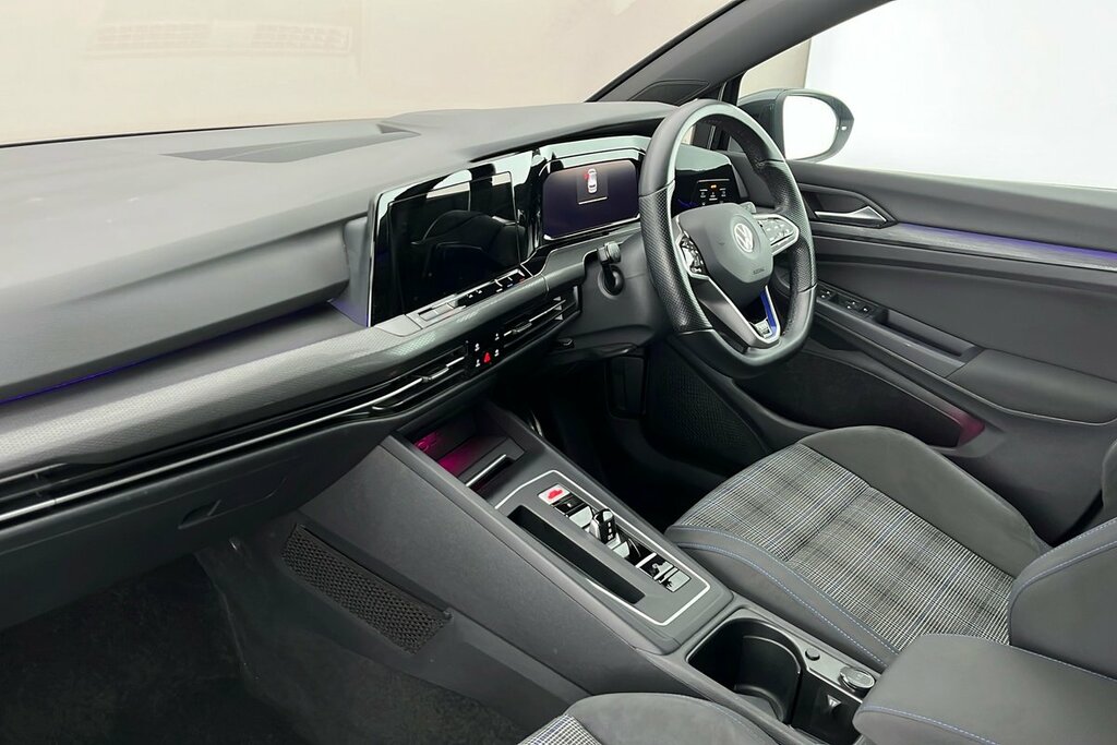 Volkswagen Golf 8 Gte 1.4 Tsi 245Ps 6-Speed Dsg Black #2