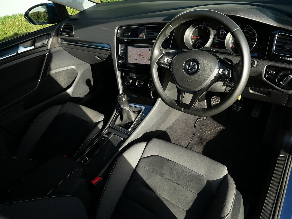 Volkswagen Golf 2.0 Tdi Bluemotion Tech Gt Edition Hatchback D Blue #3