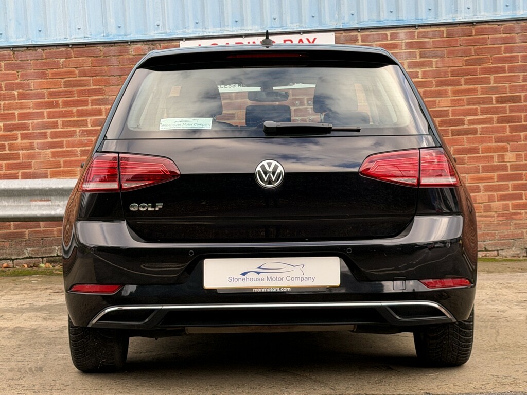 Volkswagen Golf Hatchback 1.4 Tsi Se 2018 Black #4