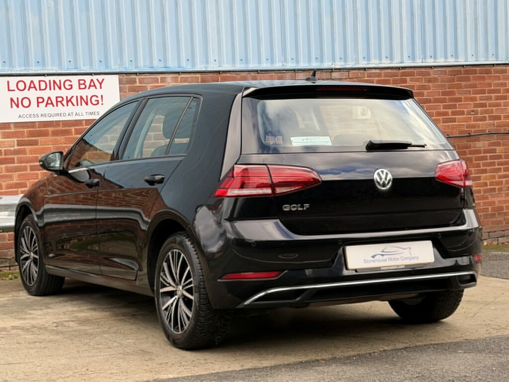 Volkswagen Golf Hatchback 1.4 Tsi Se 2018 Black #3
